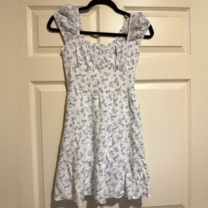 Hollister Women’s Flutter Sleeve Mini Dress w/ Pockets, size XS Regular